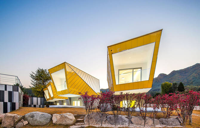 Asymmetric Vivid Yellow Pavillon