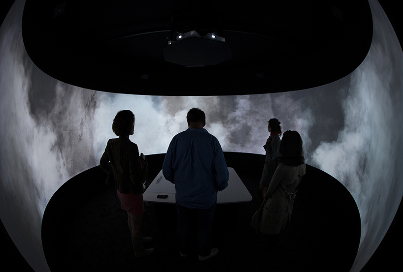 Gigantic Curved Screen Exhibition_1