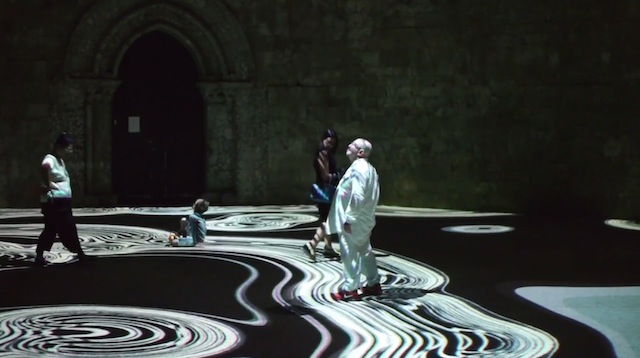 Interactive Kaleidoscopic Patterns in Italian Castle-6