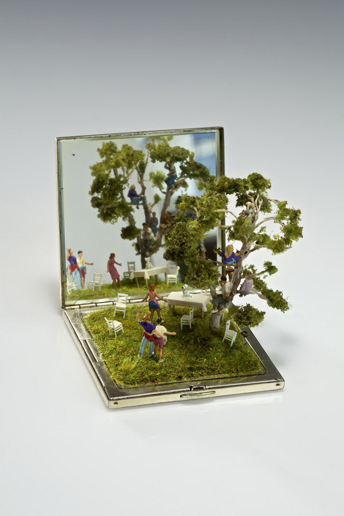 Miniatures Scenes with Day-Life Objects_8