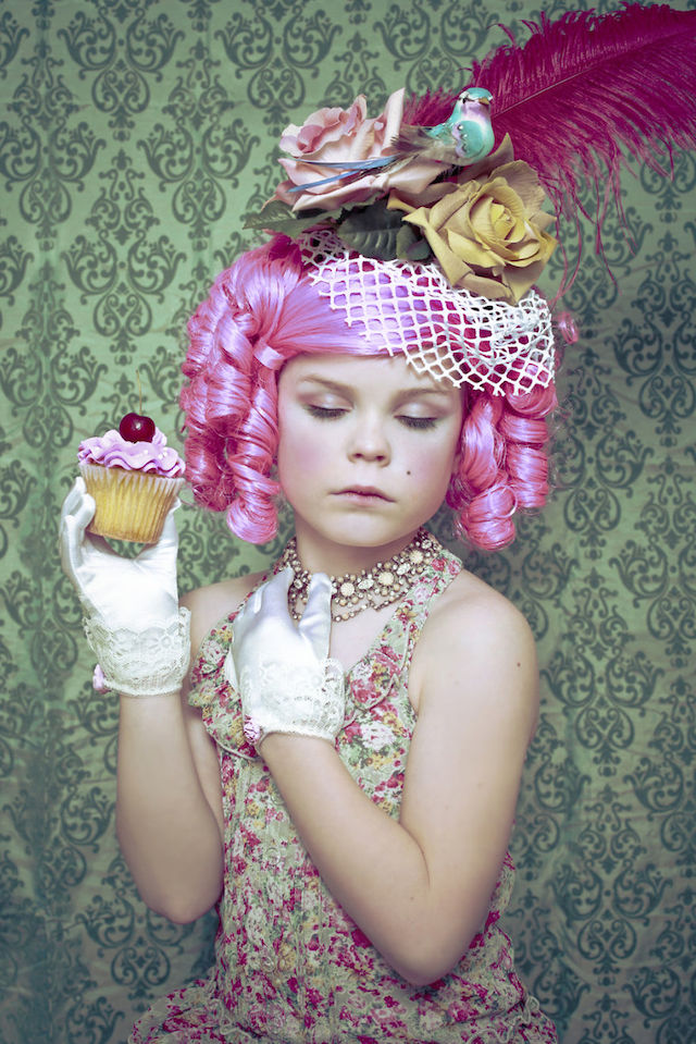 Mum Photographer Turns Her Daughter Into Iconic Characters-13