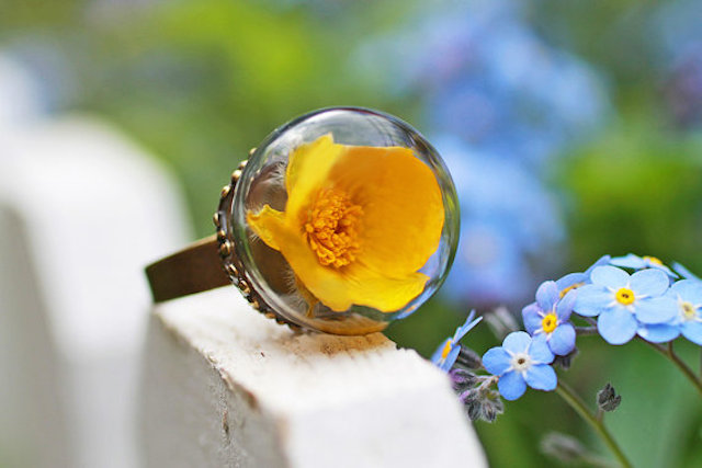 Poetic Jewels Containing Real Flowers-12