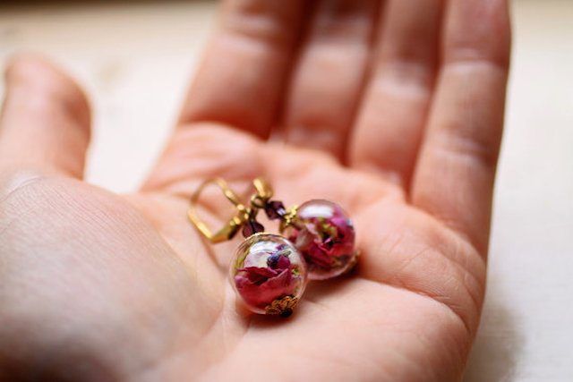 Poetic Jewels Containing Real Flowers-22