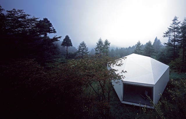 Polygonal White Pavilion-1b