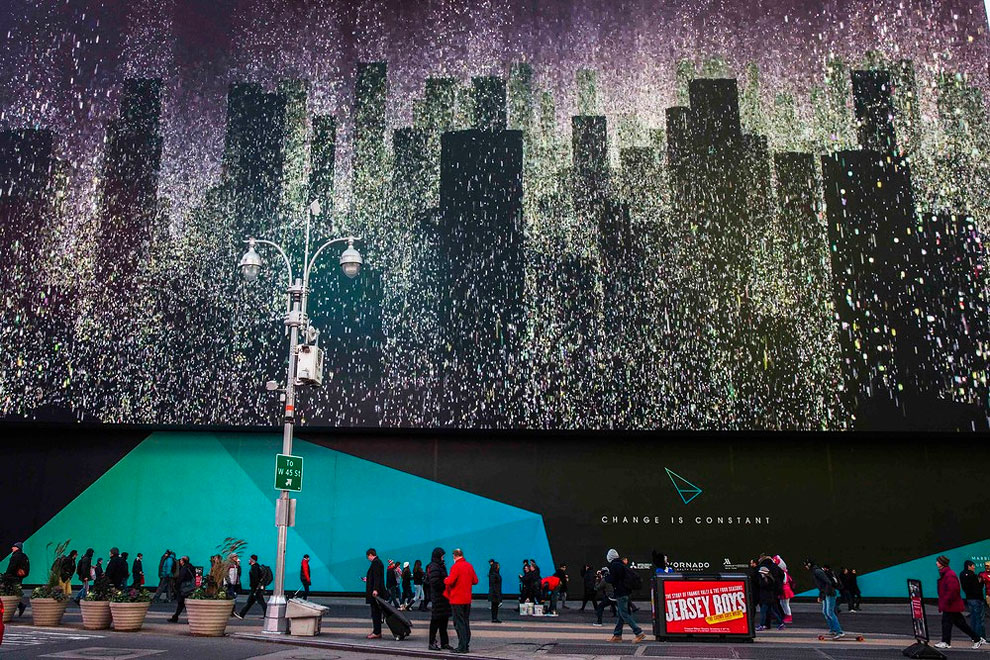 World Biggest Billboard in Times Square_1