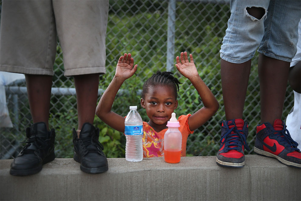 2014 Best News Photos of The Year-37