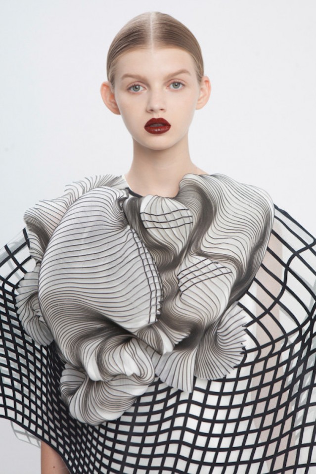 3D Printed Defect Clothes – Fubiz Media