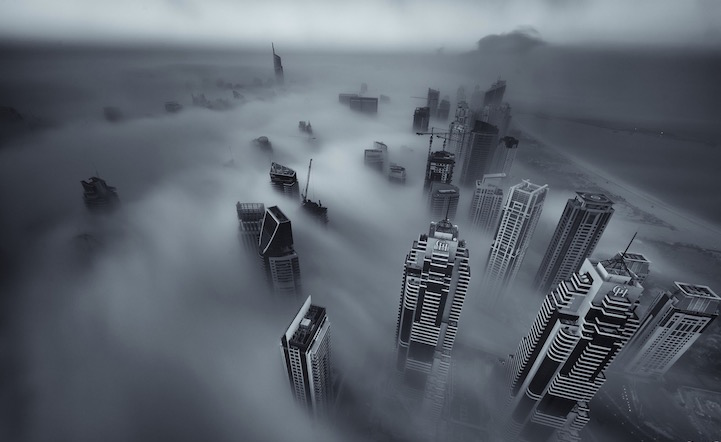 Fog Over Dubai Buildings Photography_4