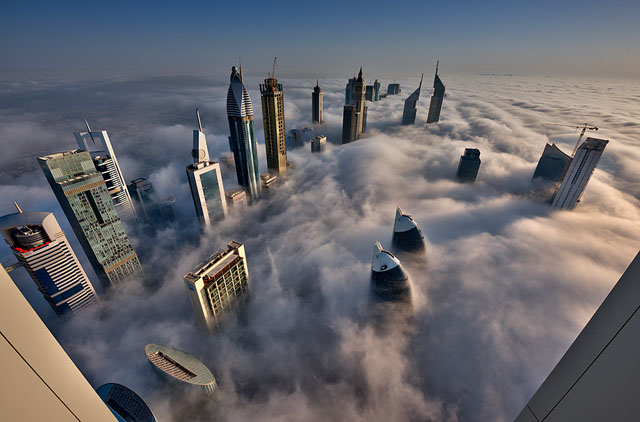 Fog Over Dubai Buildings Photography_9