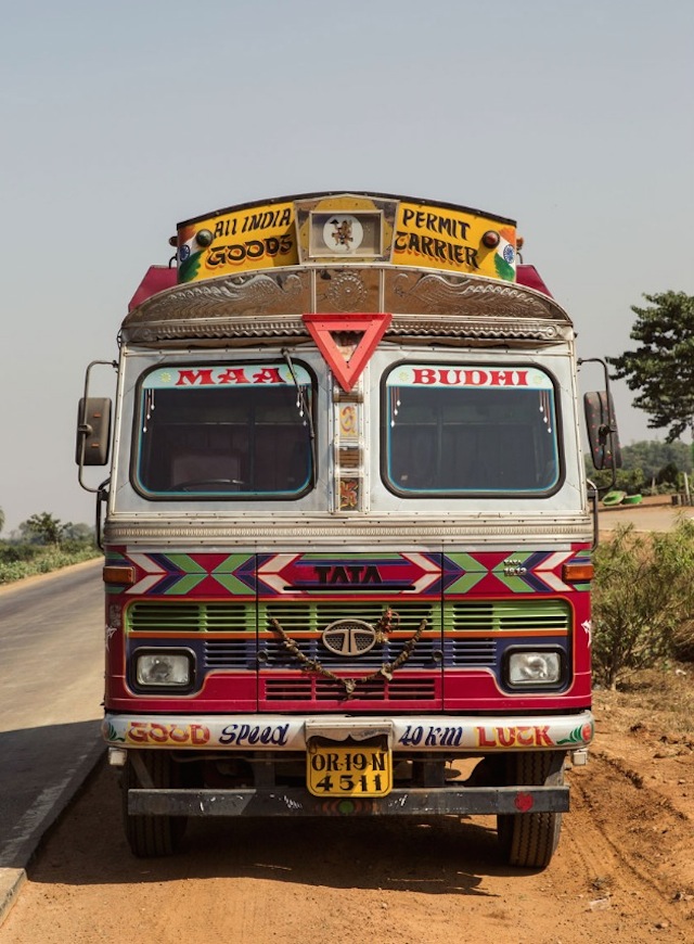 Indian Technicolor Trucks Photography-2