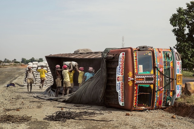 Indian Technicolor Trucks Photography-20