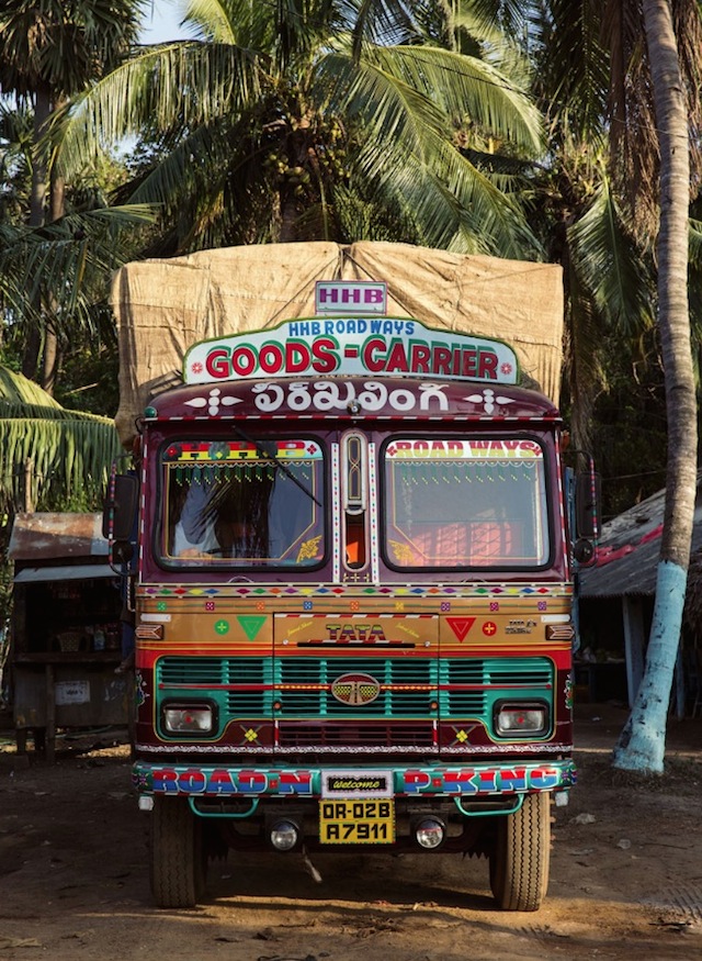 Indian Technicolor Trucks Photography-26