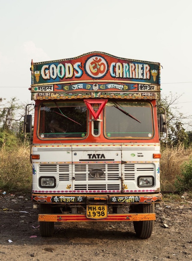 Indian Technicolor Trucks Photography-5