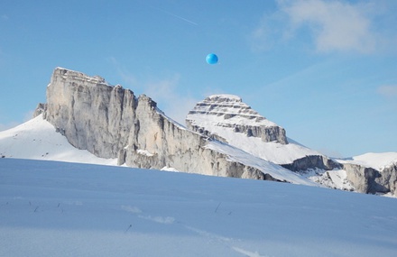 Messages Through Balloons in The Air