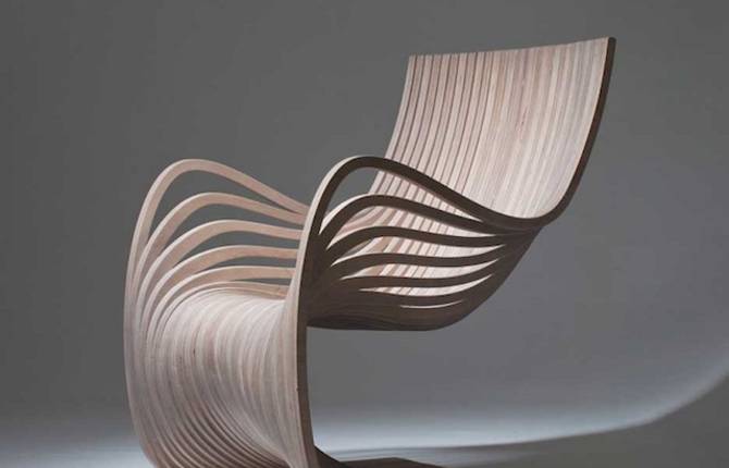 Wooden Curving Chair