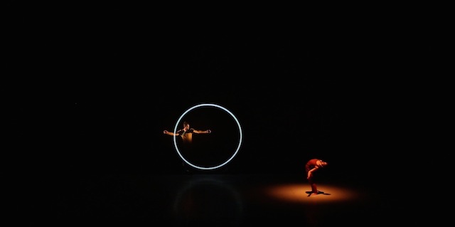 Poetic Dancing Show with Light Mapping-4