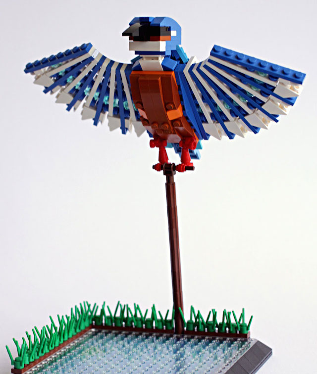 Une Mésange bleue en LEGO par Thomas Poulsom !