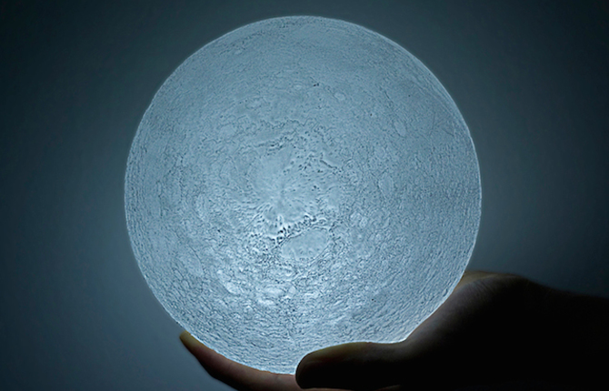 The Moon Lamp