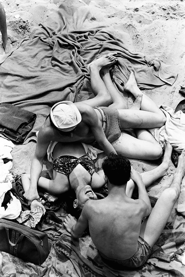 0By Henri Cartier-Bresson