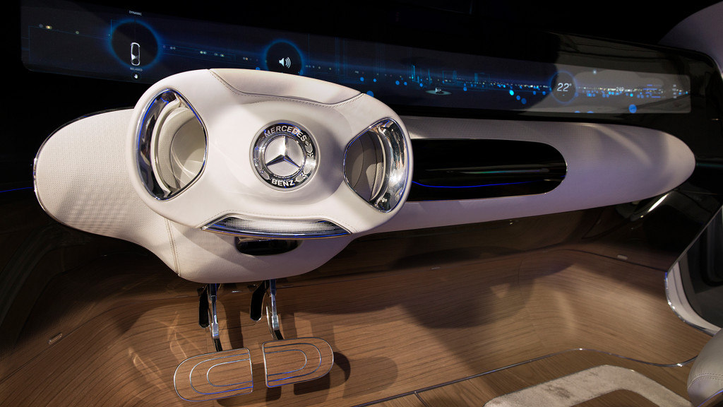 Mercedes-Benz F015 Concept_11