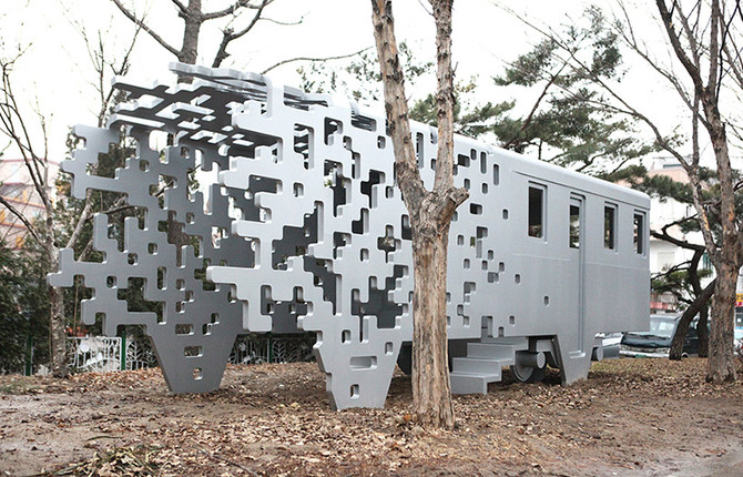 Pixelate Train Sculpture