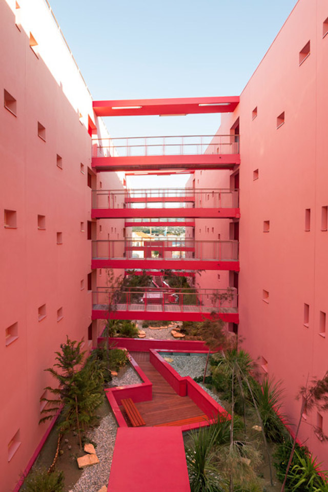 Red Housing by Pietri Architectes-6