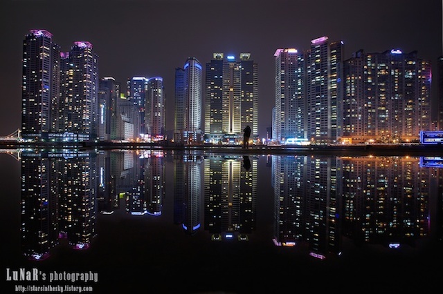 Skycrapers Reflections in Korea-11