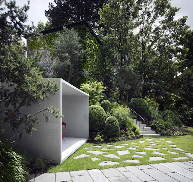0-smoking-translucent-concrete-pavilion-by-gianni-botsford-architects