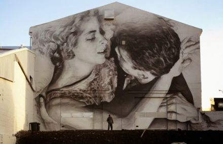 Gigantic Wall Portraits