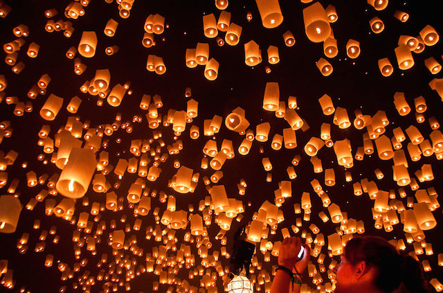 Loi Krathong Festival in Thailand-4