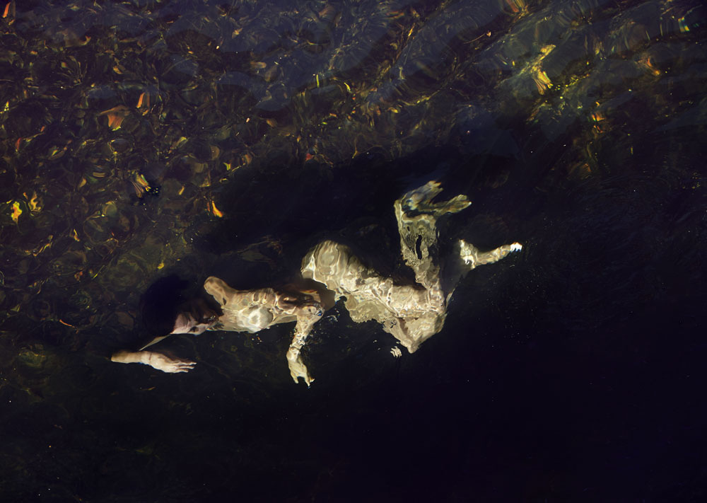 Nude Women Bodies in Water_14