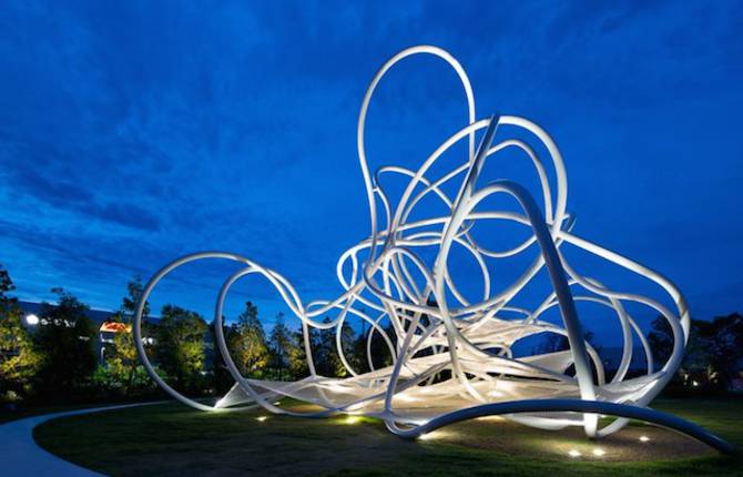 Sculptural Playground Loops in Japan