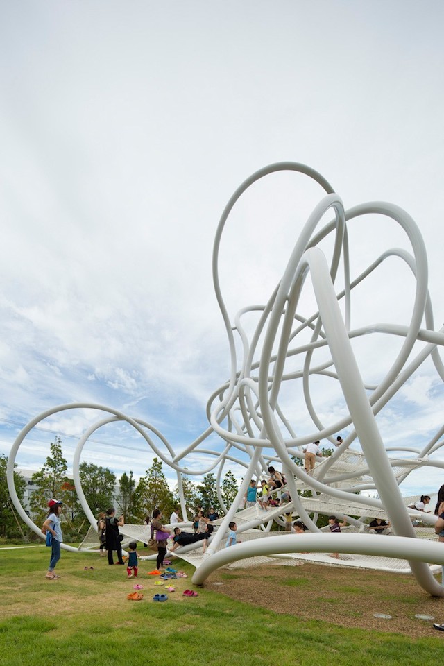 Sculptural Playground Loops in Japan-6b