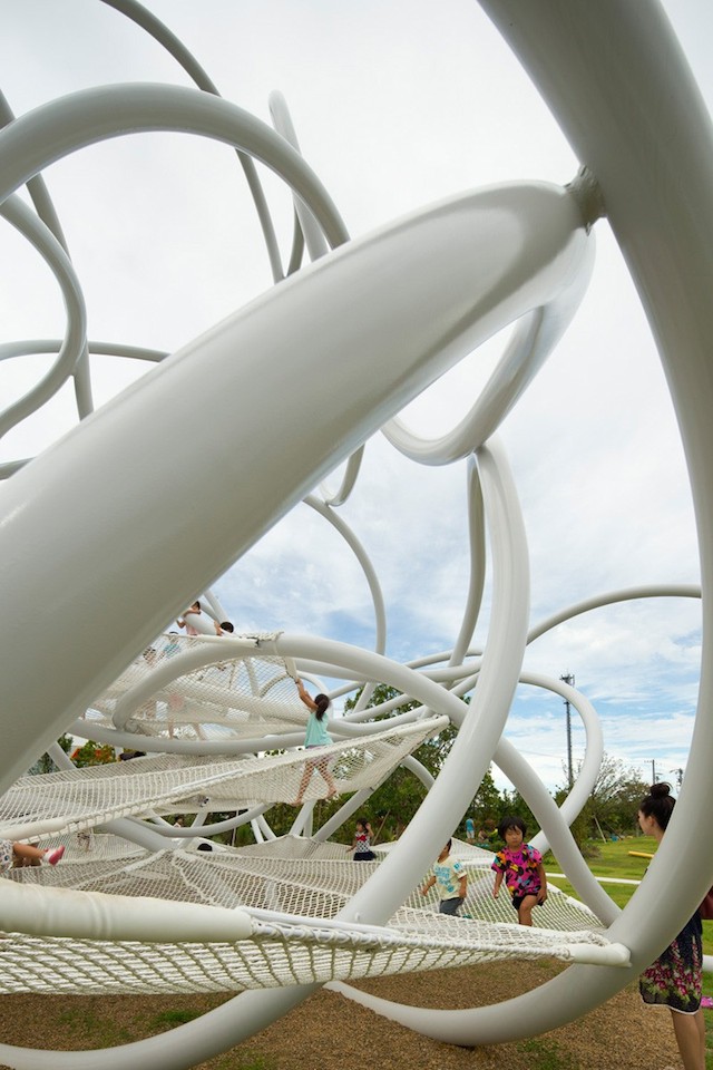 Sculptural Playground Loops in Japan-7