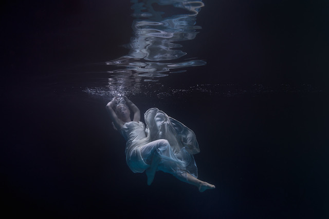 Underwater Dancing Photography-14