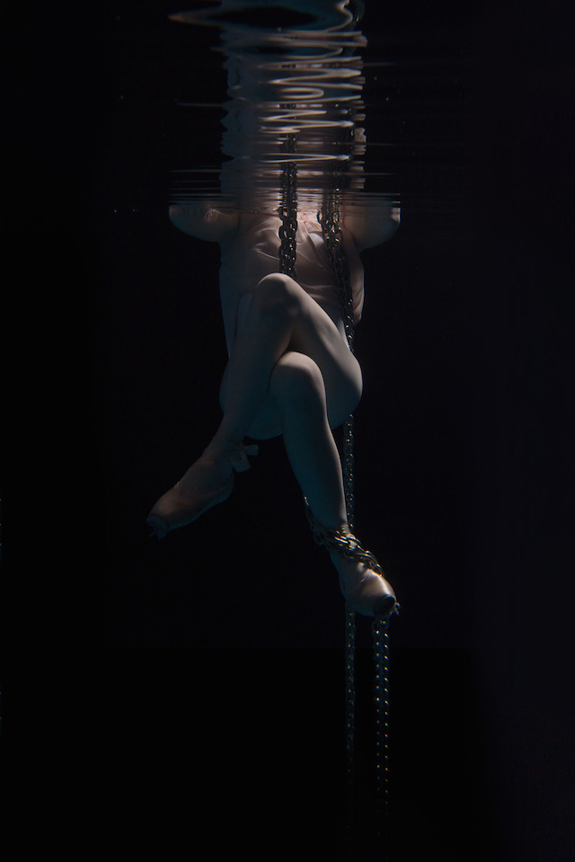 Underwater Dancing Photography-7