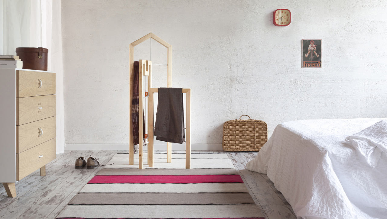 Valet Stand Inspired by Italian Architecture_0