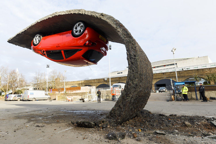 Vauxhall Motors Insallation by Alex Chinneck_2