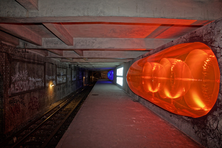 Air Max Day in Metro Station_0