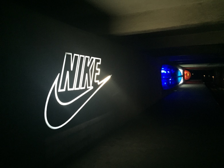 Air Max Day in Metro Station_3