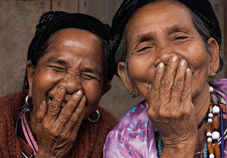 Hidden Smiles Portraits of Vietnamese_4