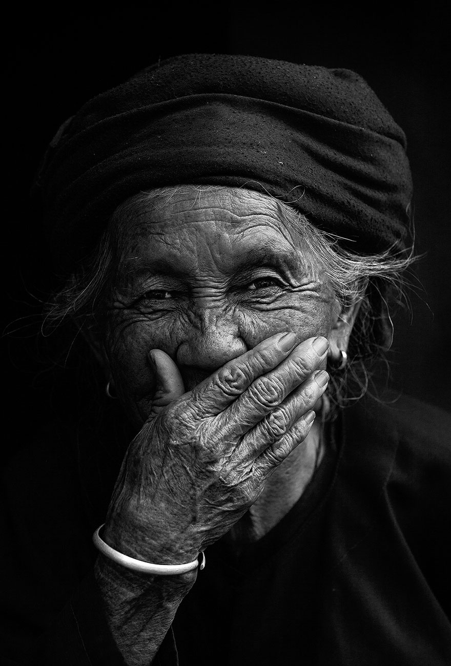Hidden Smiles Portraits of Vietnamese_7