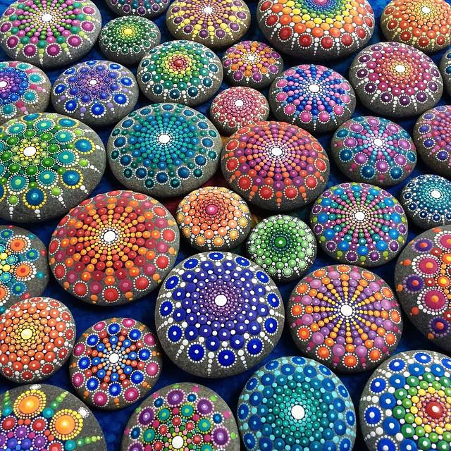 Ocean Stones Covered in Colorful Tiny Dots_0