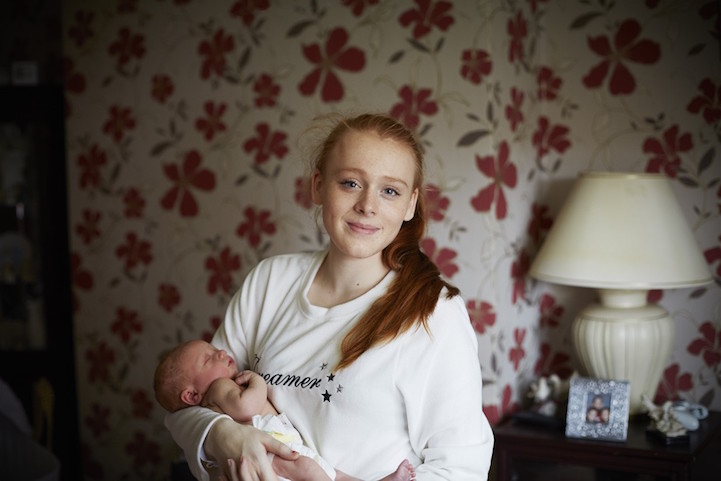 Portraits of Mothers with Their One Day Old Babies_1