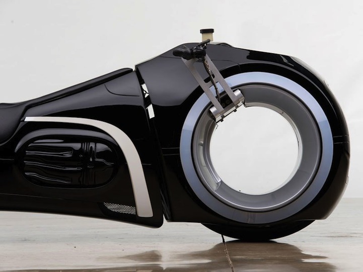 The Futuristic Motorcycle Inspired by Tron_2