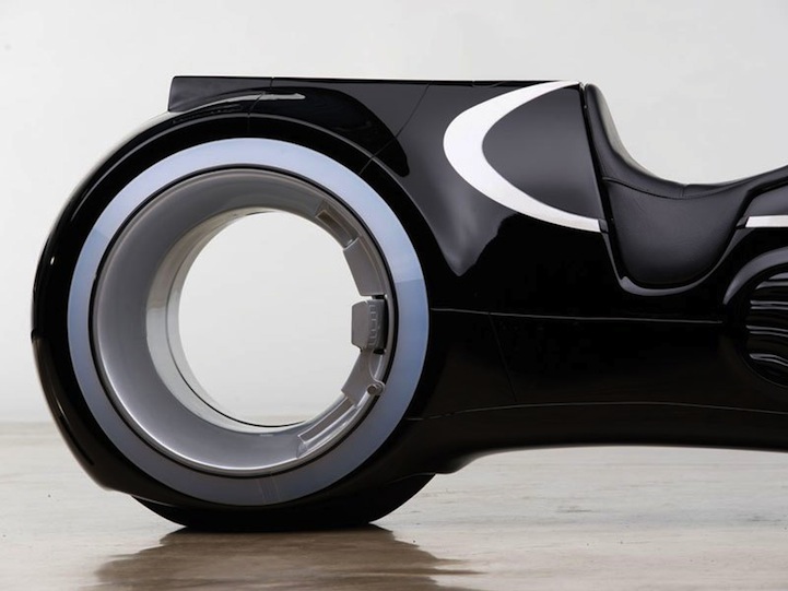 The Futuristic Motorcycle Inspired by Tron_3