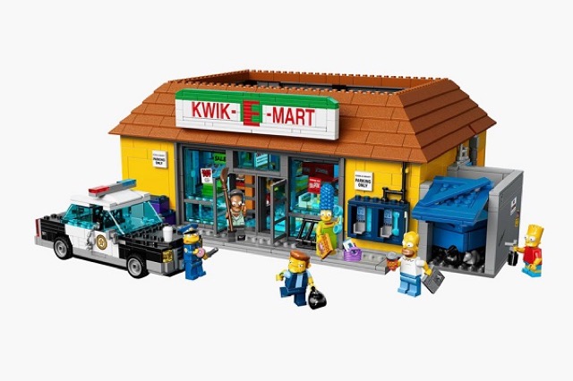 The Kwik-E-Mart From The Simpsons Lego_0