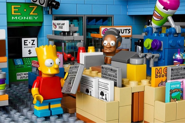 The Kwik-E-Mart From The Simpsons Lego_2
