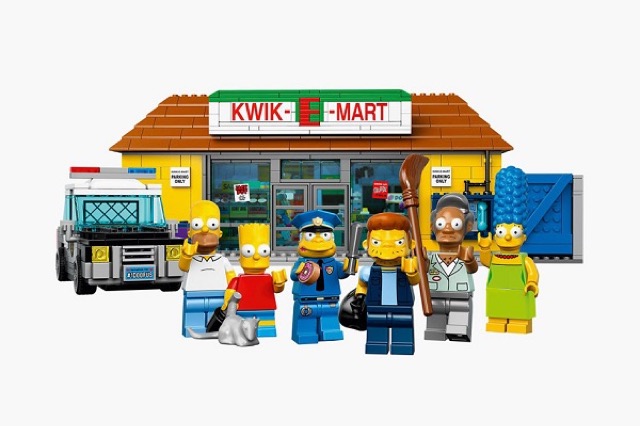 The Kwik-E-Mart From The Simpsons Lego_4