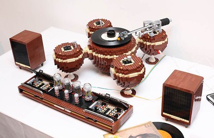 The LEGO Turntable